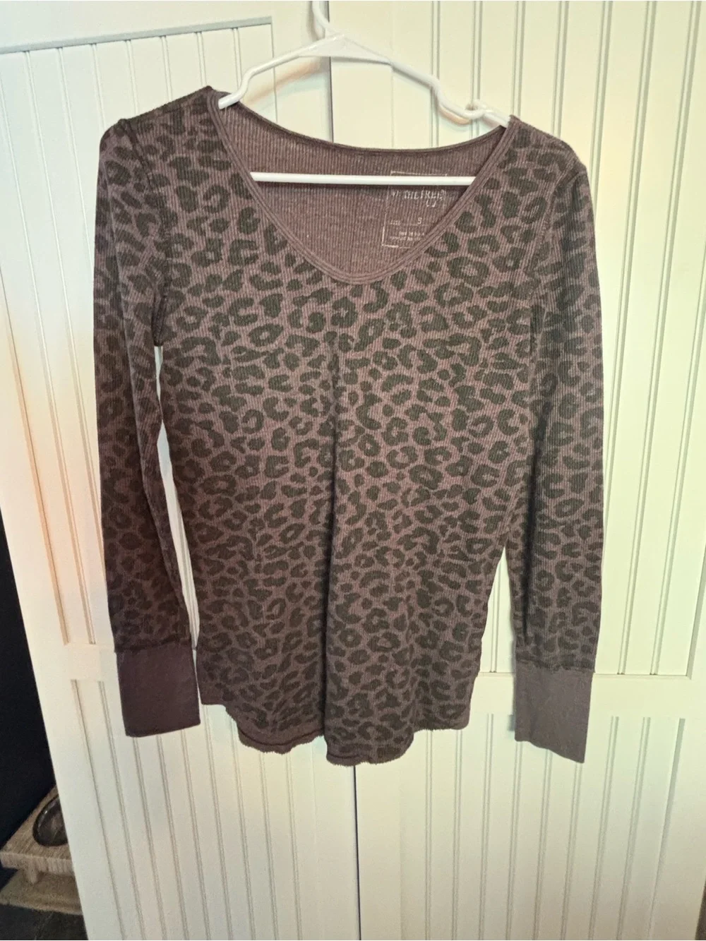 Free People Women’s Black and Purple Thermal Henley